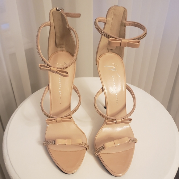GIUSEPPE ZANOTTI Harmony Beige sz 8 - Picture 3 of 9